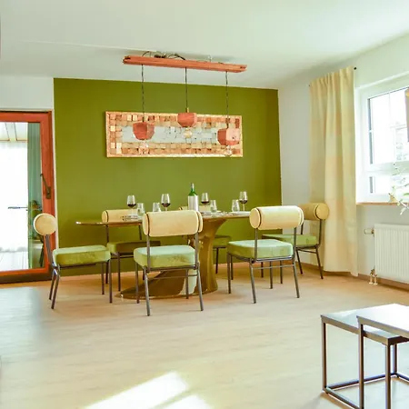 Wellness & Fun Am Bodensee - Mit Pool, Kino, Tischkicker Und Terrasse Апартаменты *