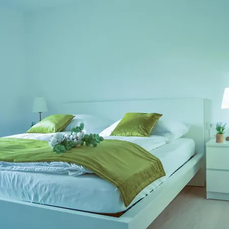 Wellness & Fun Am Bodensee - Mit Pool, Kino, Tischkicker Und Terrasse Апартаменты *